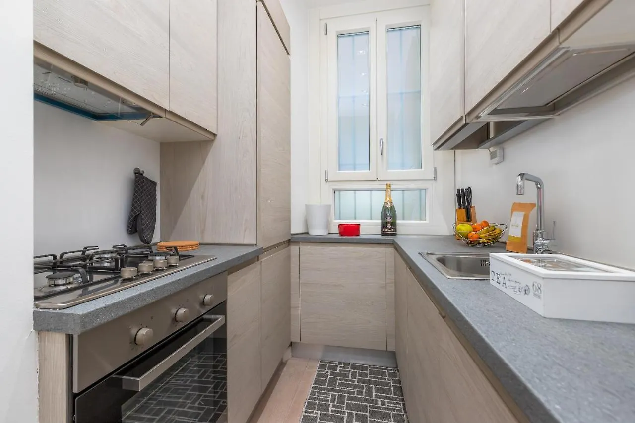 מילאנו Meravigliosa Suite In Brera, Moscova M2 0*,  איטליה